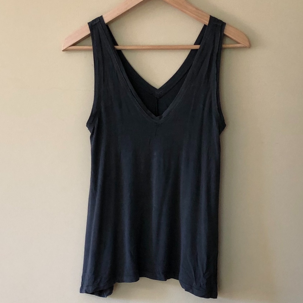 American Eagle Flowy Tank Top